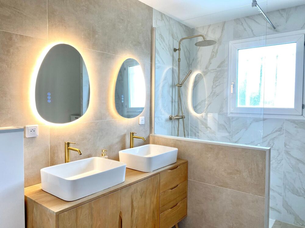 Vente Maison Maison avec suite de plain pied et piscine Frejus