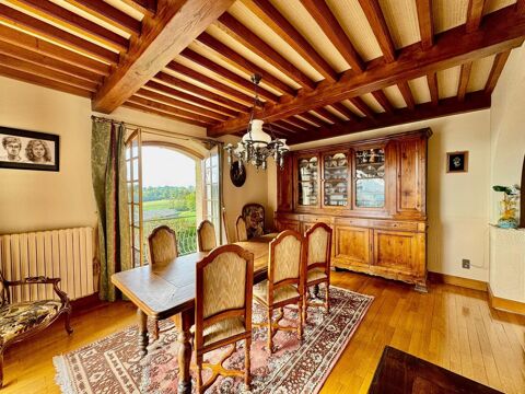   � vendre � Villosanges � Maison familiale au charme des ann�es 80 ! Maison - 9 pi�ce(s) - 254 m�