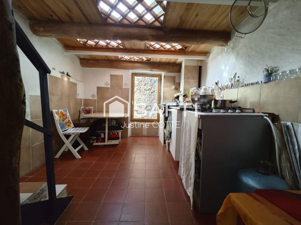 Vente Maison T5 vertical atypique avec mezzanine et balcon. Adissan