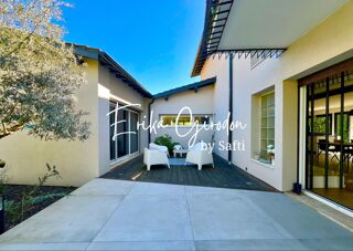  Maison � vendre 7 pi�ces 220 m�