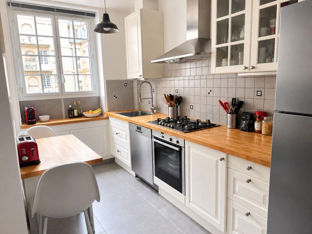 Vente Appartement Dans Intra-muros, situation idéale pour tout réaliser à pied. Saint-malo