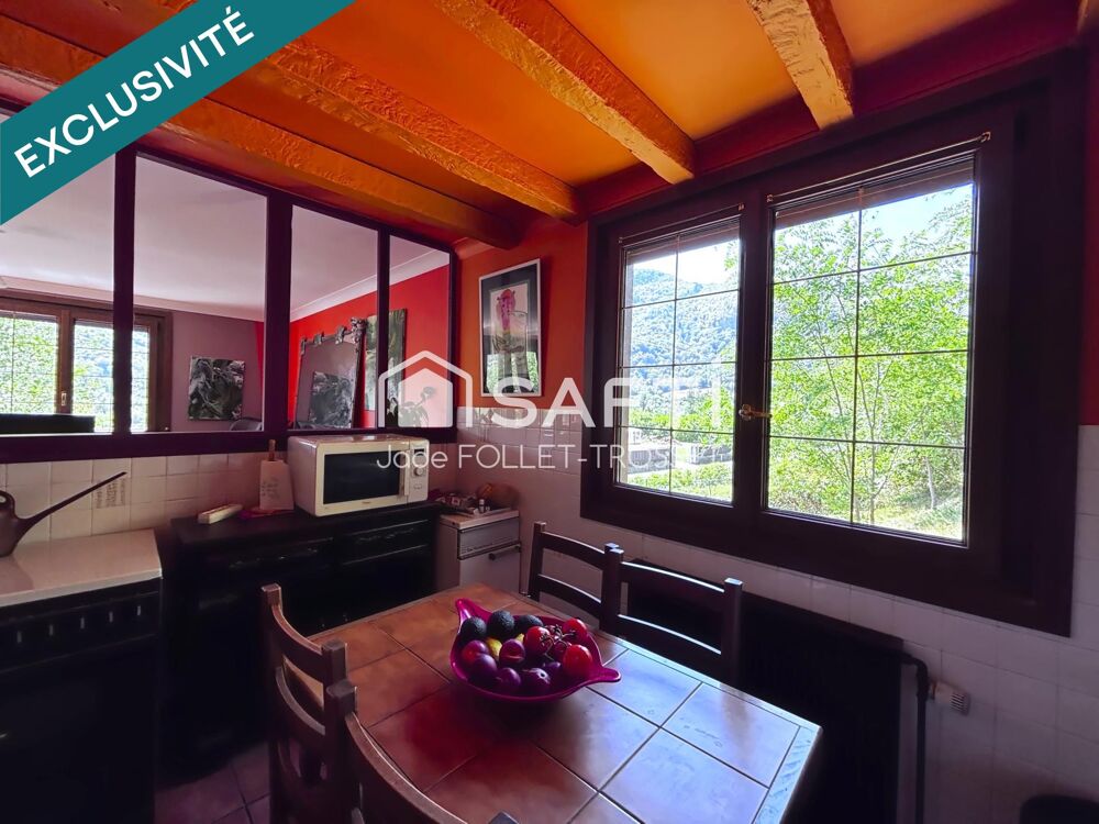 Vente Maison À Thoirette, une maison nichée au pied de la petite montagne du Jura Thoirette