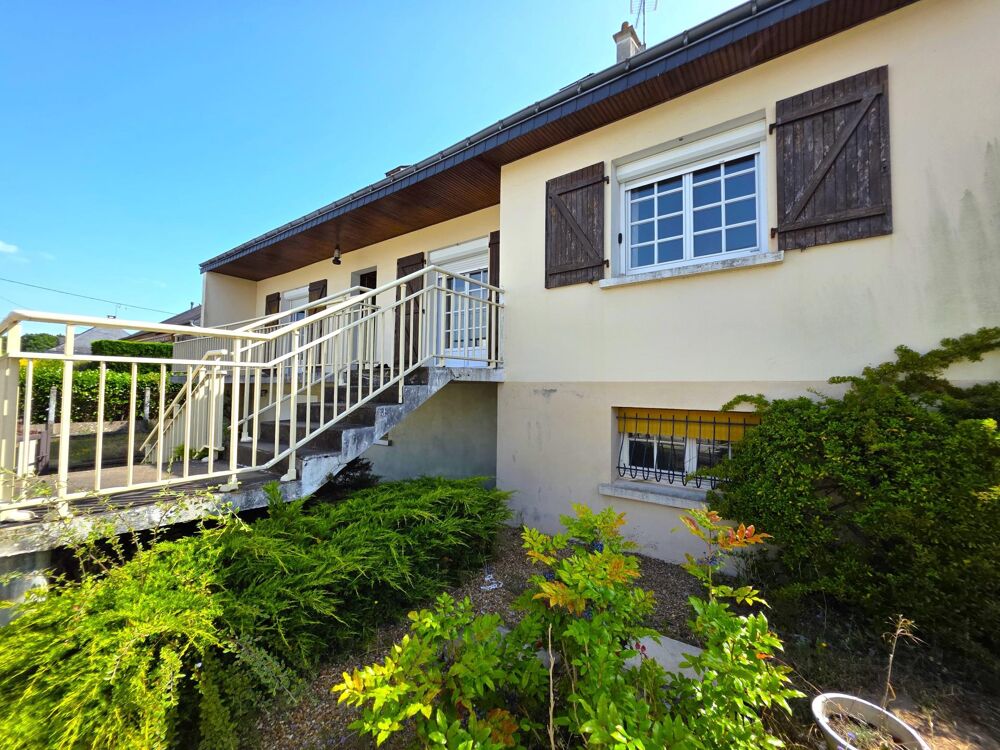 Maison de centre ville, terrain , 4 chambres , garage et grenier aménageable