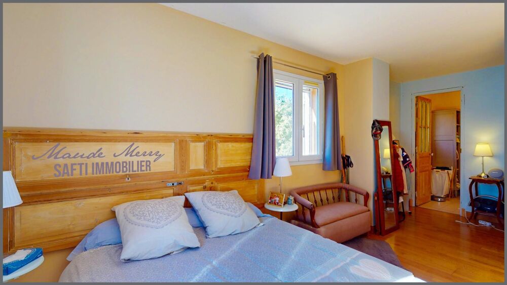 � vendre  Maison La Roquebrussanne (83136)
