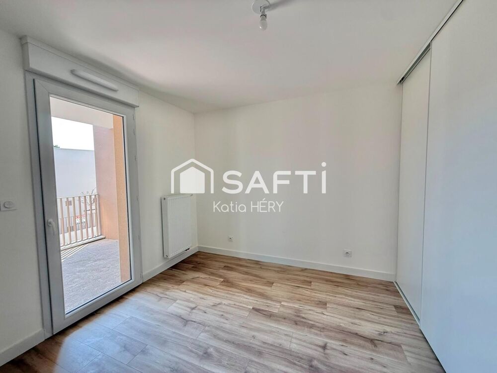APPARTEMENT AVEC BALCON, CAVE, 2 PARKINGS