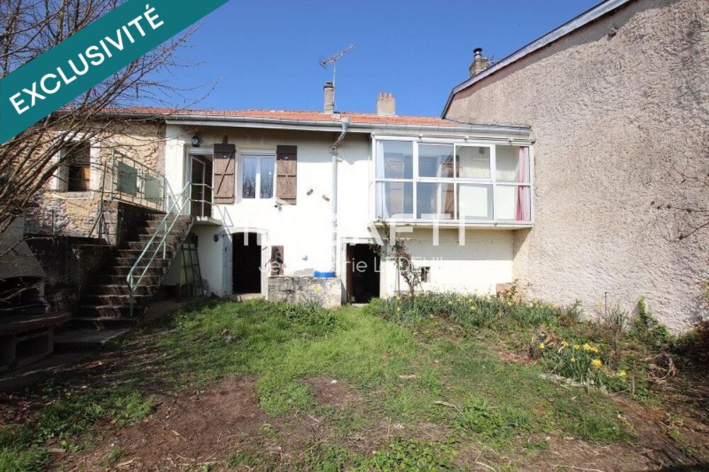 Maison de village à rénover, trois pièces, grenier aménageable.