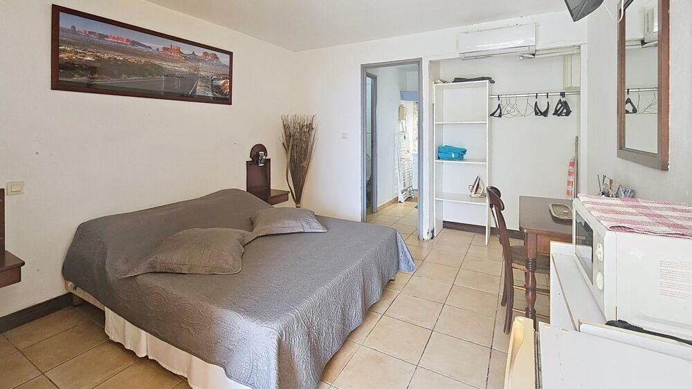 Vente Appartement Studio meublé à quelques pas des eaux turquoise Sainte-anne