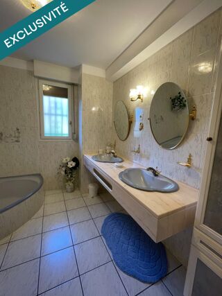  Maison � vendre 8 pi�ces 234 m�