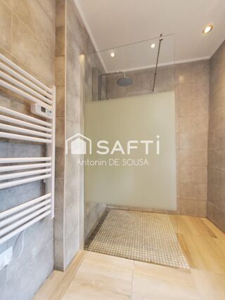  Immeuble � vendre 220 m�