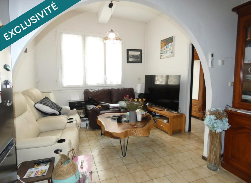 Maison 4 chambres climatisée avec panneaux solaires  village toutes commodités