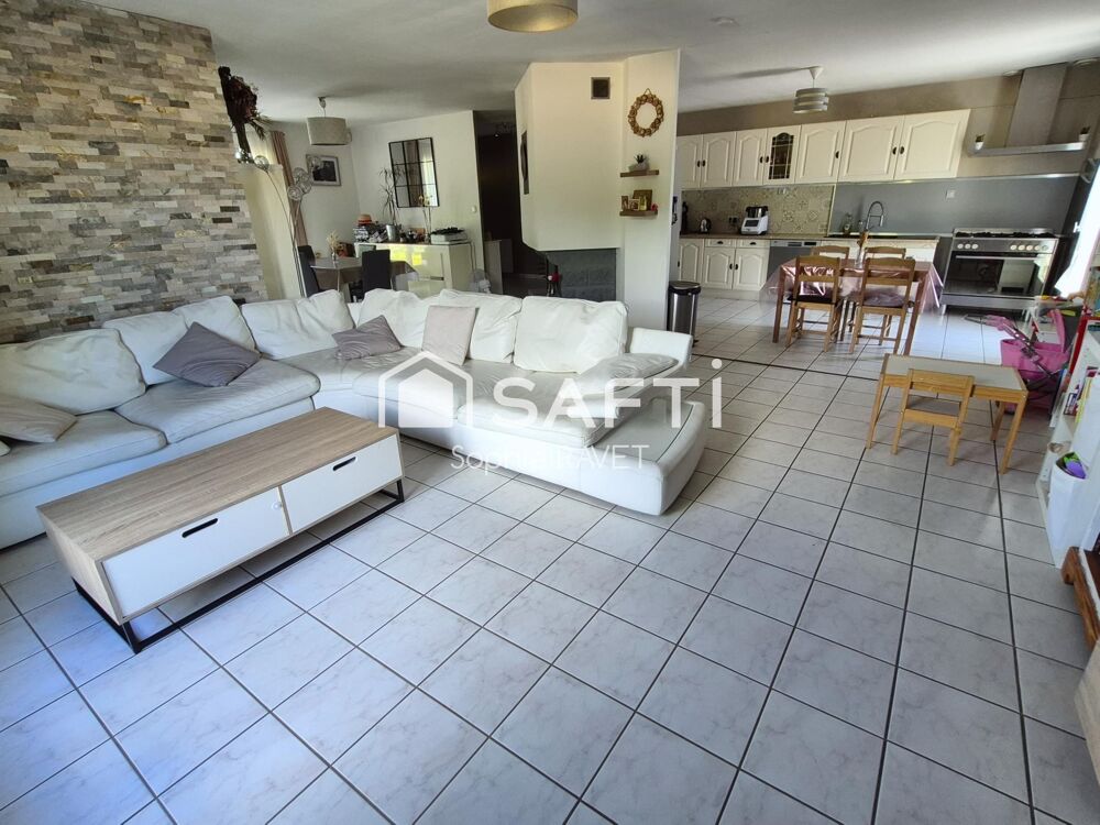 Vente Maison Maison - 6 pièces - 140m2 Vezeronce-curtin