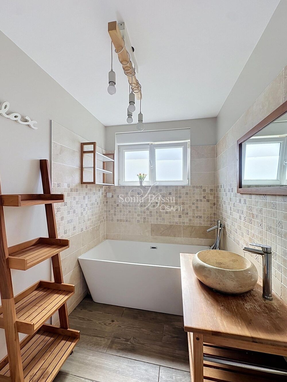 MAISON PROCHE DU CENTRE VILLE 2 CHAMBRES + BUREAU OU CHAMBRE PASSANTE JARDIN SOUS SOL