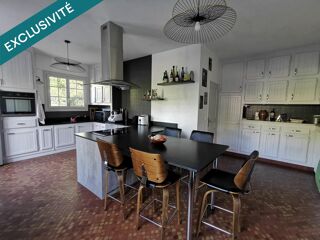  Maison  vendre 11 pices 300 m