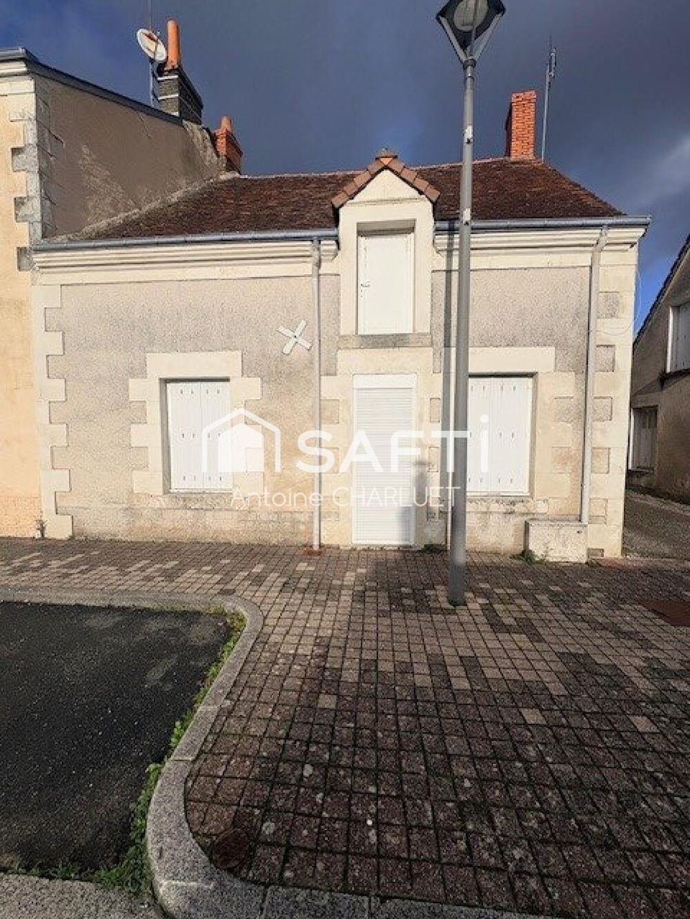 Maison de bourg 69 m² - 2 chambres - terrain de 225m² avec dépendances