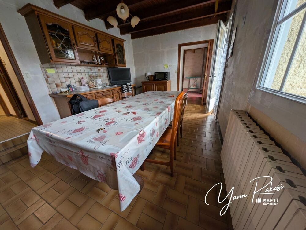 Vente Maison SAINT-SAVINIEN : BEAU POTENTIEL AVEC GRAND GARAGE Saint-savinien