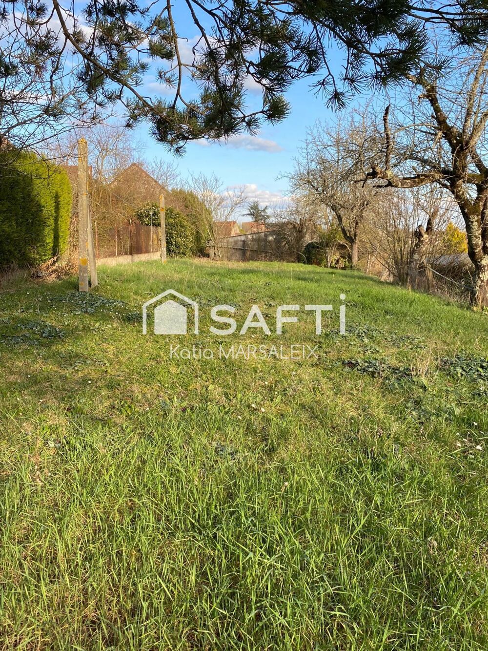 Vente Maison Maison de village avec jardin Thevet-saint-julien