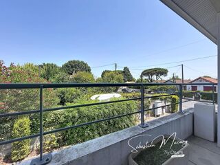  Appartement à louer 3 pièces 69 m²