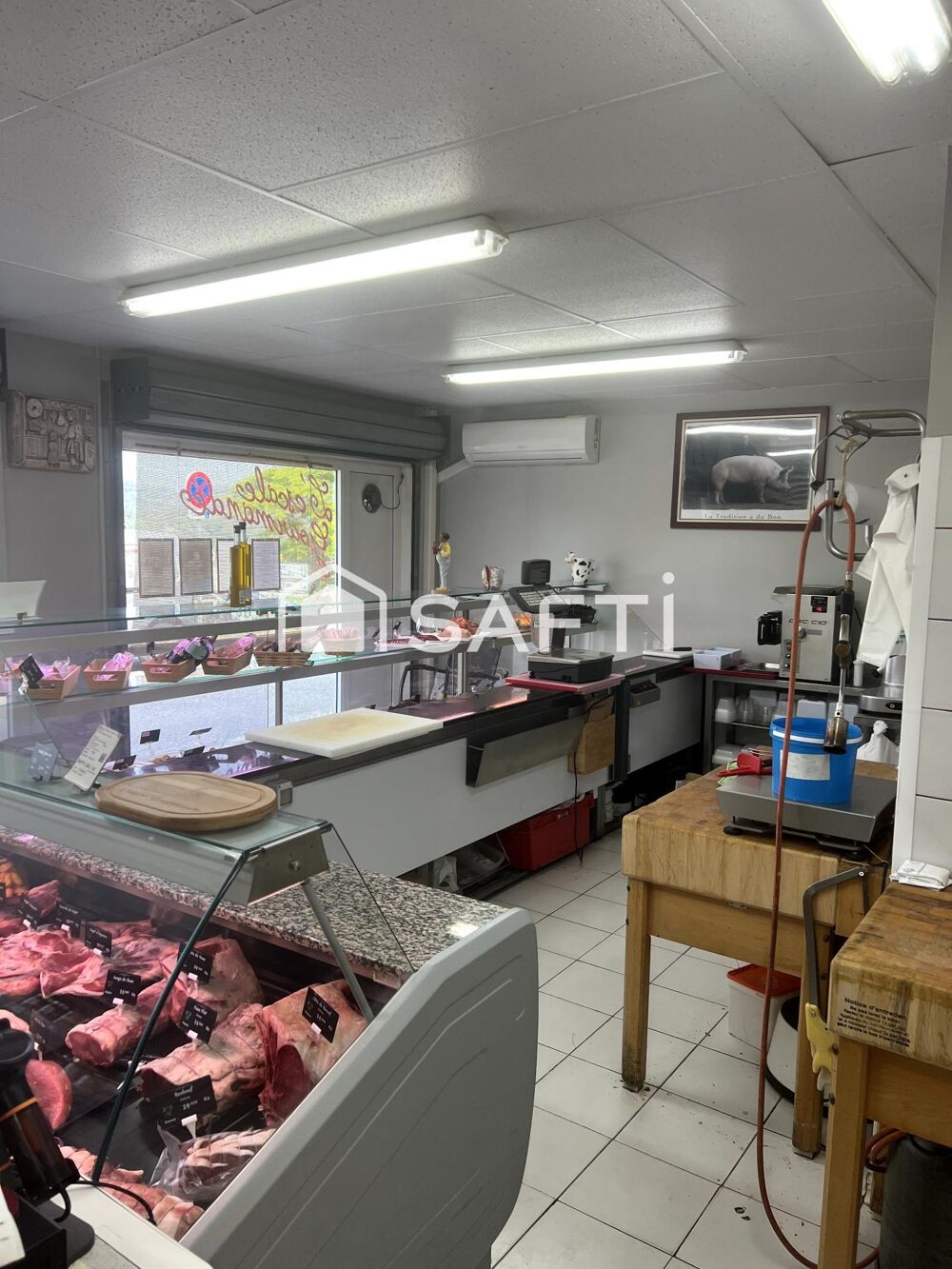   Boucherie, Traiteur, Charcuterie. 