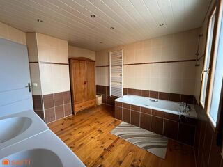  Maison � vendre 8 pi�ces 310 m�