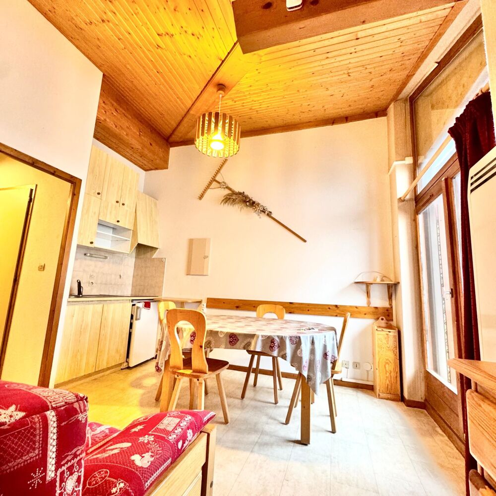 Vente Appartement Appartement 3 pièces de 38m2 utile ( 33m2 carrez) donnant sur un balcon offrant une vue dégagée sur les massifs avoisinants avec Le biot