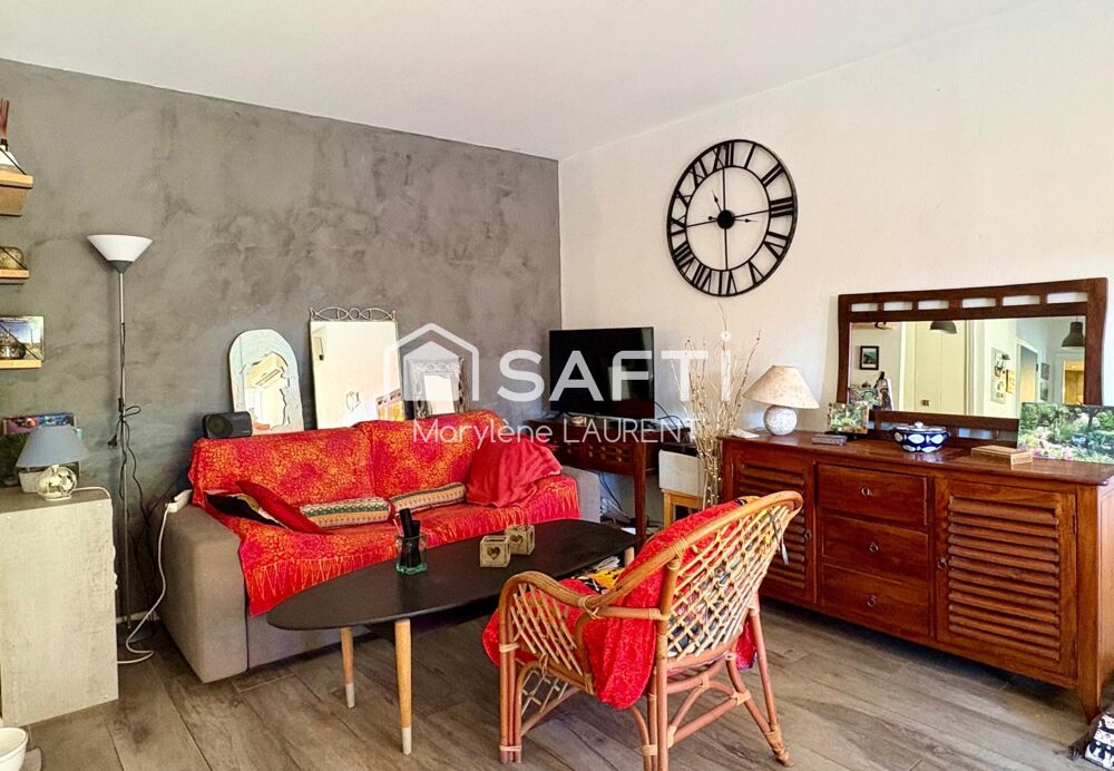 Vente Appartement Jardin , résidence avec piscine , pétanque , tennis , 1 cave Hyeres