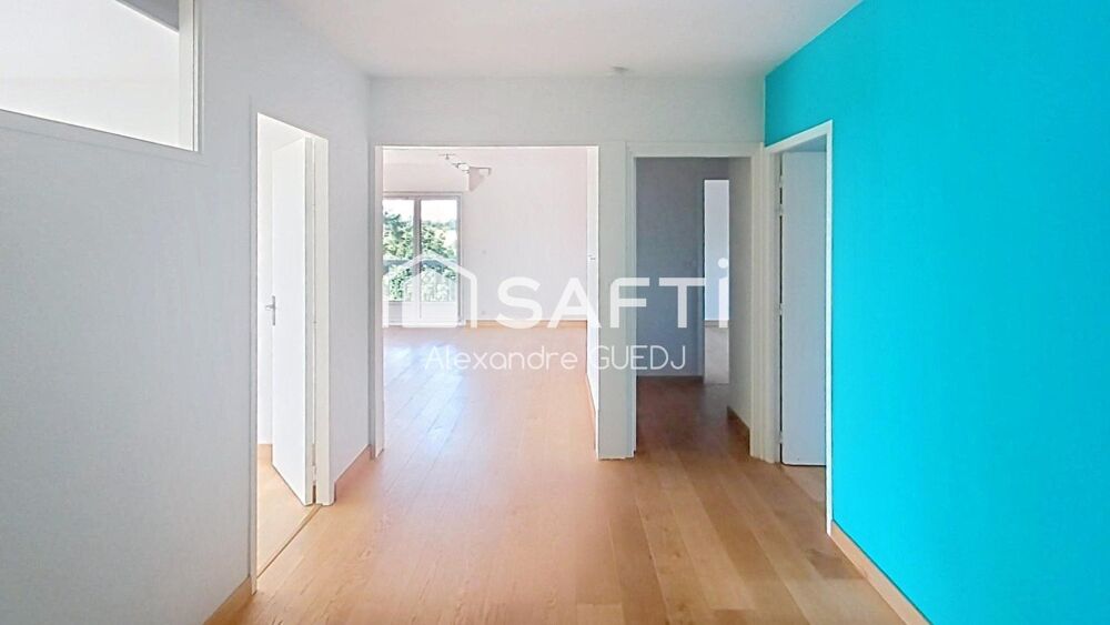 Vente Appartement GRAND T4 DE 95 M² EN EXCELLENT ETAT + TERRASSE + PARKING + CAVE Caluire-et-cuire