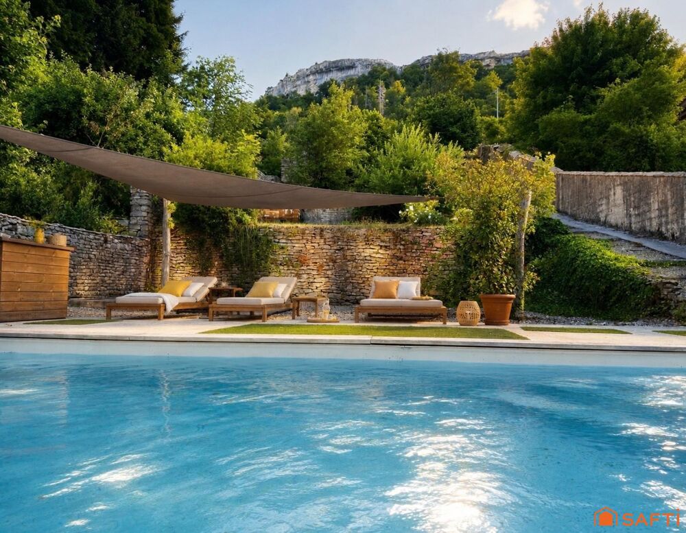 Vente Maison Vue d'exception, bien rare place Courbet Ornans