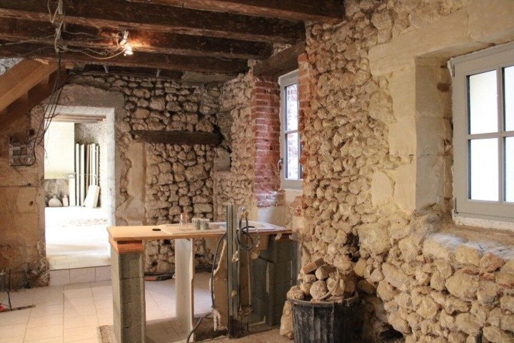 Vente Maison Authentique maison en pierre à rénover – Fort potentiel au cœur de Montlouis-sur-Loire Montlouis-sur-loire