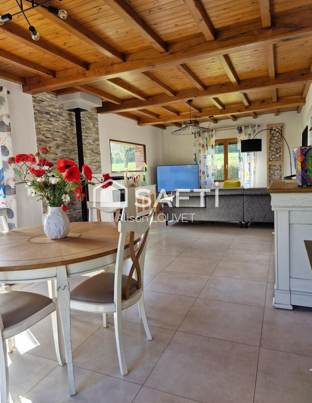 Vente Maison maison avec 2 grand garages et 5 chambres . Quesques