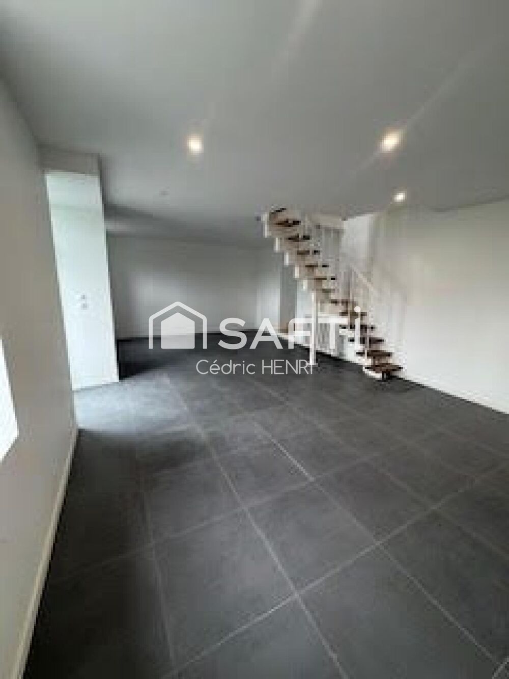 Vente Maison maison de village entièrement rénové sur parcelle de 812m2 Saint-segal