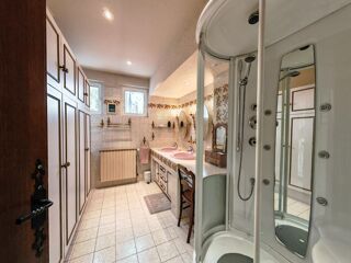  Maison  vendre 8 pices 265 m