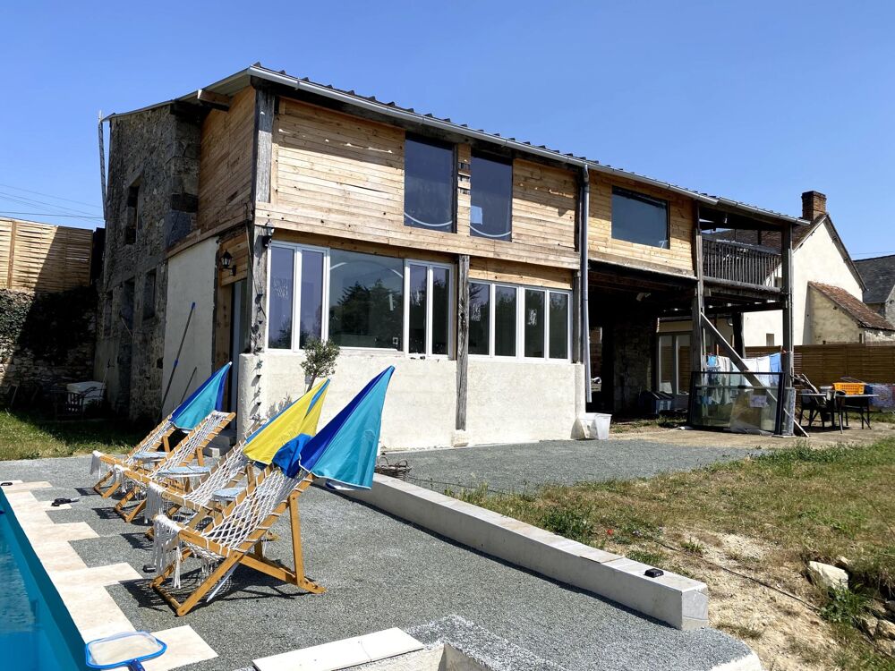 Vente Maison belle longère restaurée avec piscine et étang et dépendance Gesnes-le-gandelin