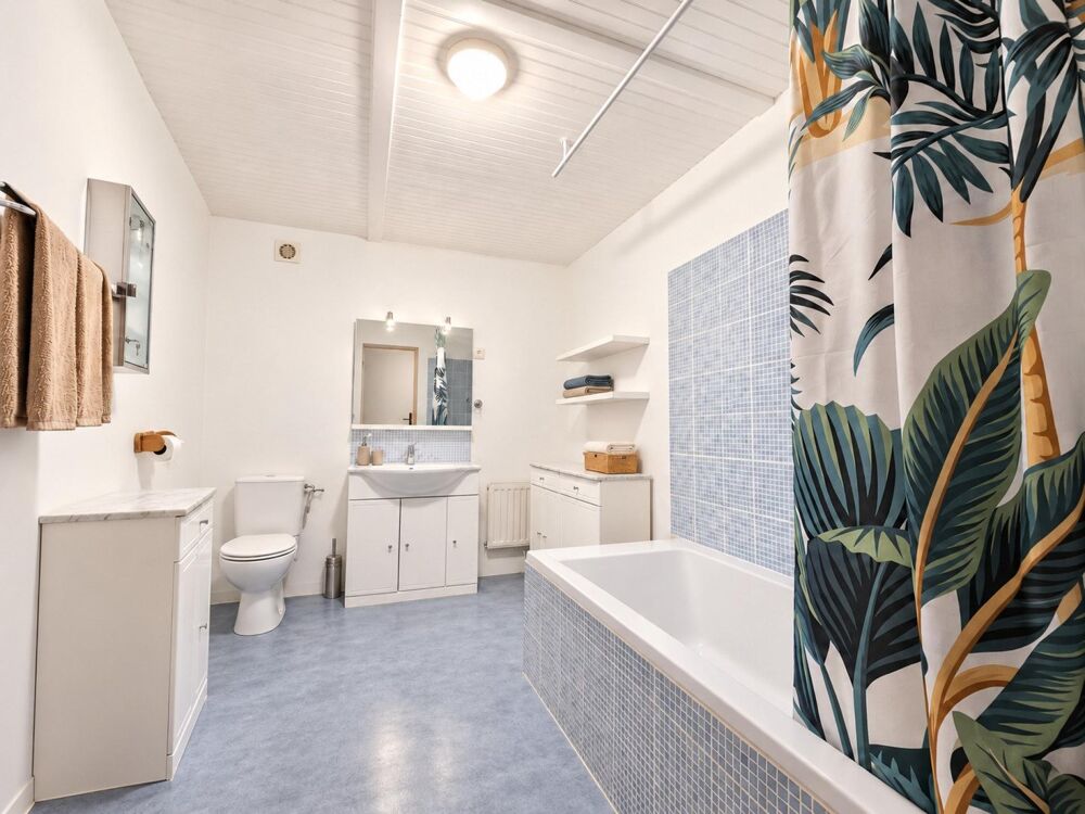 Vente Maison Ferme en pierres rénovée de 200m2 avec dépendances Petit-bersac