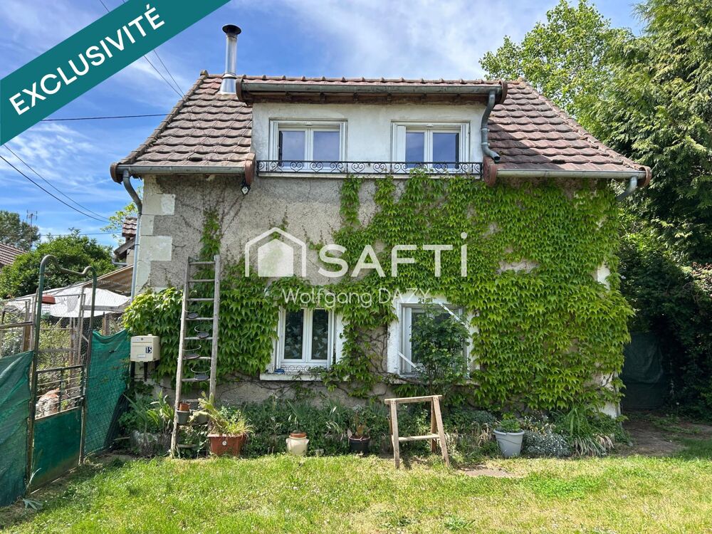 Maison traditionnelle dans un environnement calme