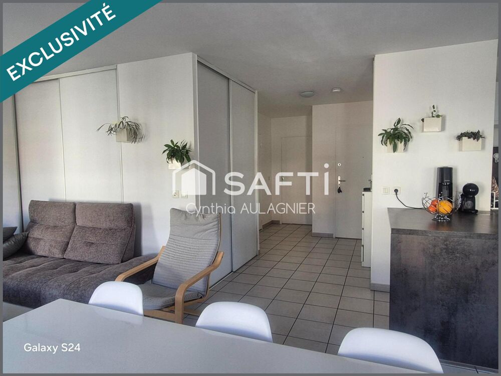 T3 transformé en T2 avec balcon et garage en sus