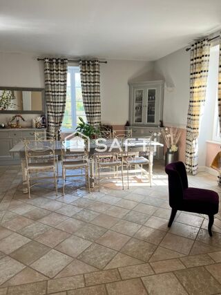  Maison  vendre 7 pices 230 m