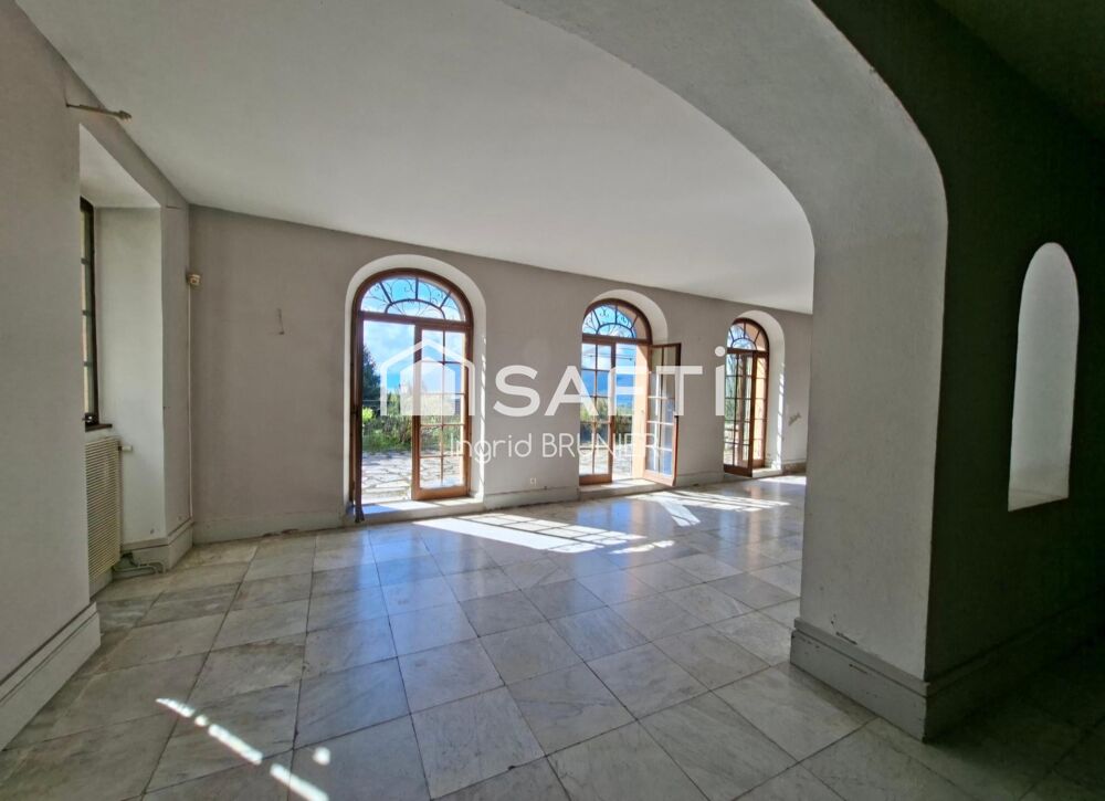 Demeure avec 7 chambres et une piscine