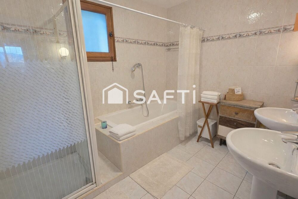 à vendre  Maison La Cadière-d'Azur (83740)