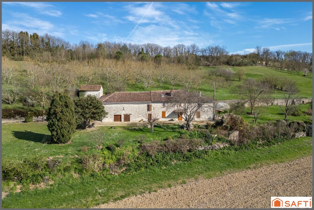 Maison de campagne en pierres 205m2, 4 chambres sur parcelle de 3ha45