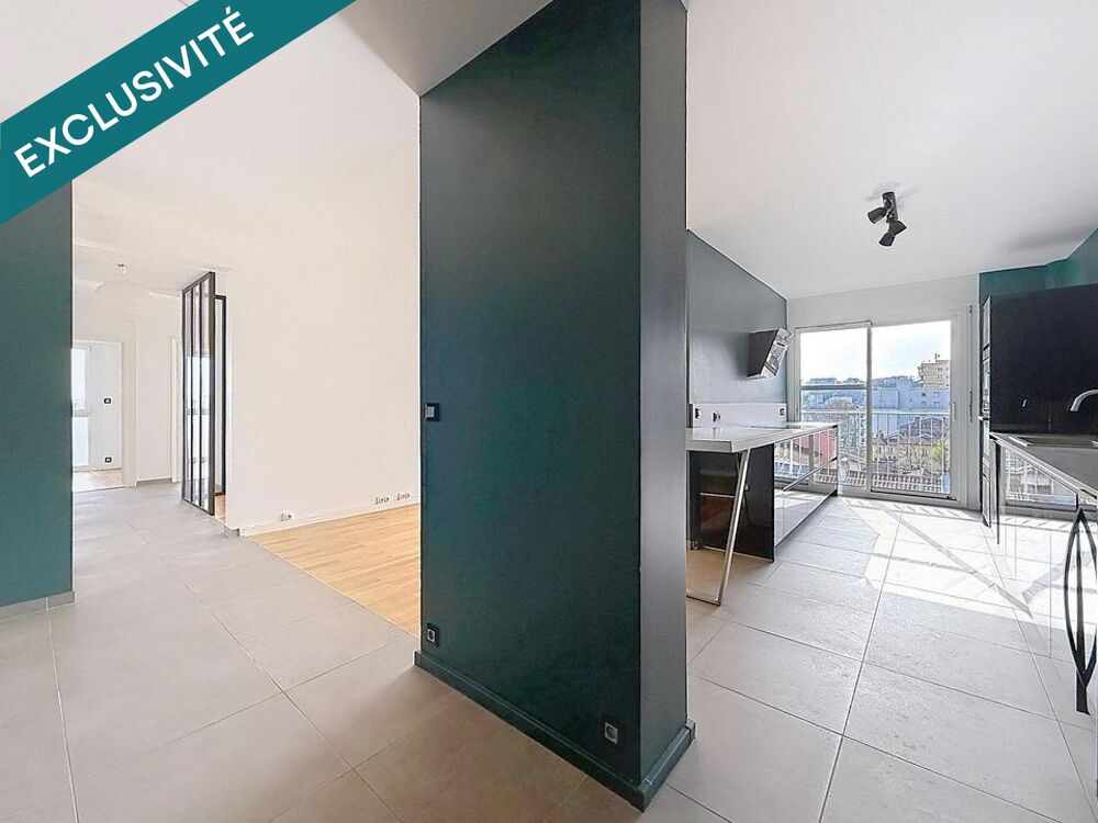 Caluire St Clair. Appartement lumineux avec vue