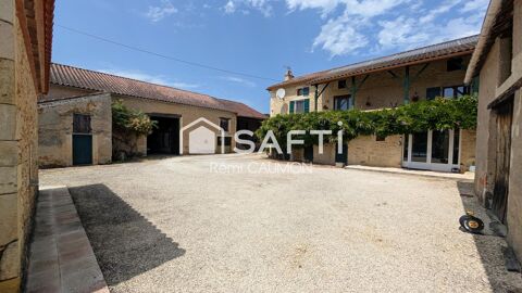   Belle propri�t� en pierre avec piscine et d�pendances Maison - 6 pi�ce(s) - 188 m�