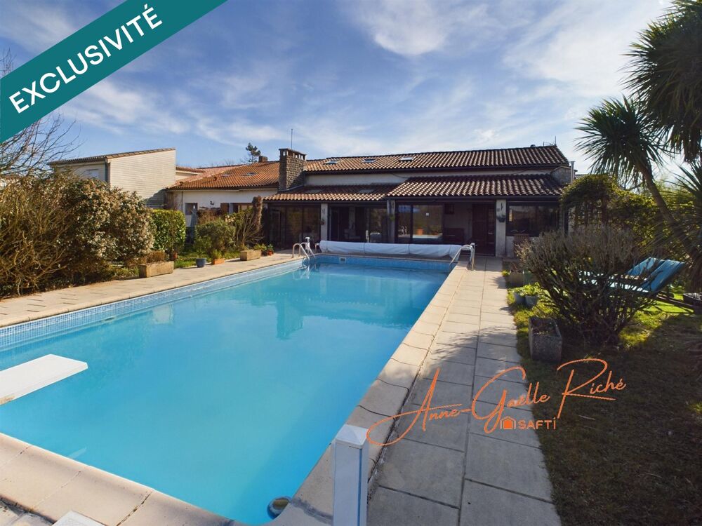 Vente Maison RARE : CHARENTAISE DE CHARME, VUE PANORAMIQUE  ET REVENU LOCATIF ASSUR� ! Semoussac