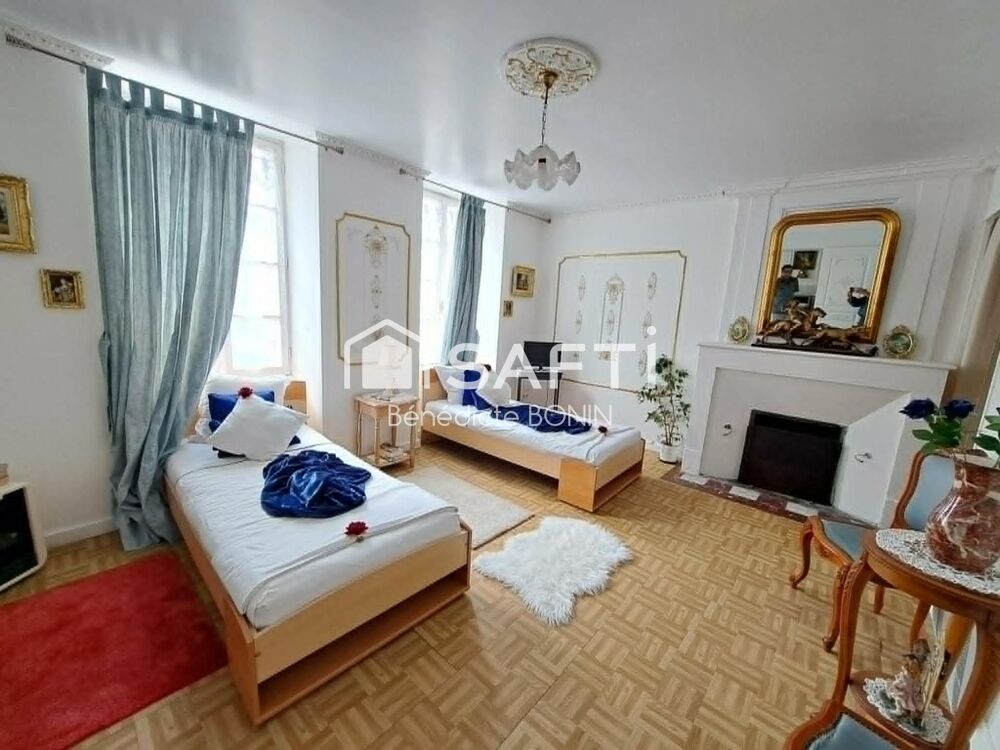Vente Maison Maison de ville avec grand jardin et garage Mirambeau
