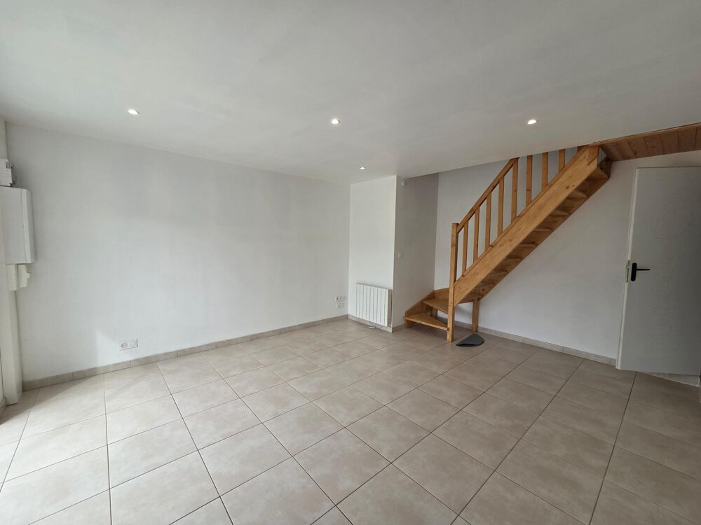 Vente Maison 3 chambres, gare, collège et commerces Montendre