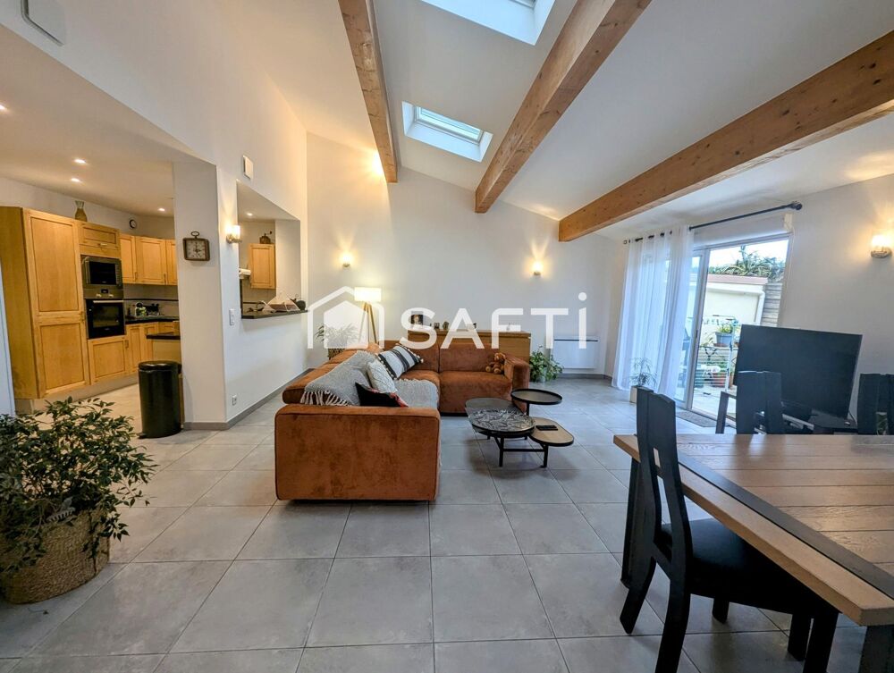 Vente Appartement Nouveauté, Centre historique de Fréjus, appartement au rez-de-jardin d'une maison Fréjus 83600