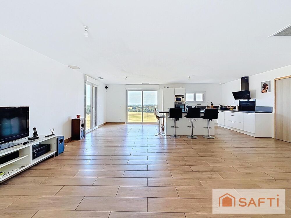 Vente Maison Maison récente avec 2 800 m² et belle vue Gratens
