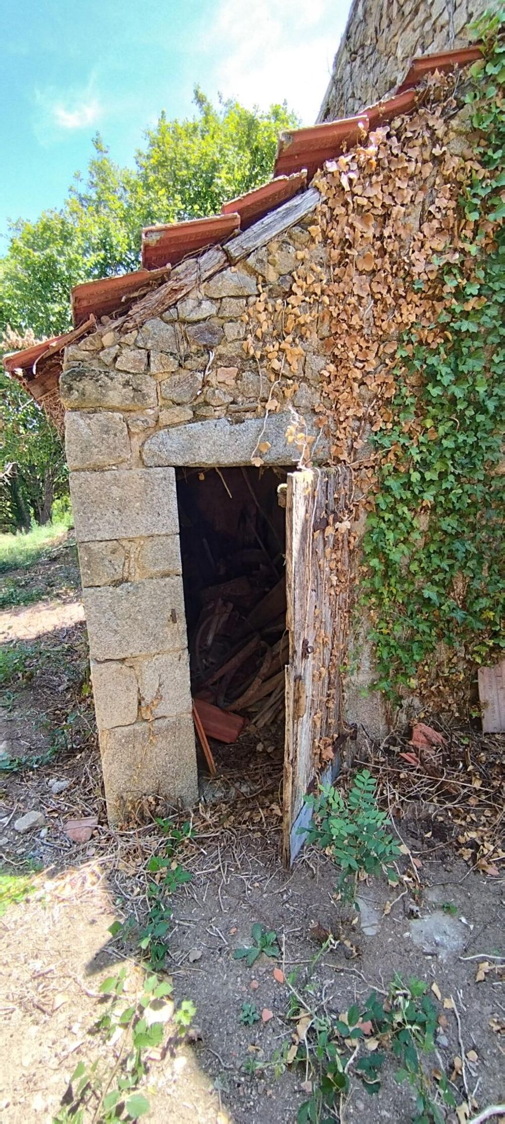 Corps de ferme à restaurer