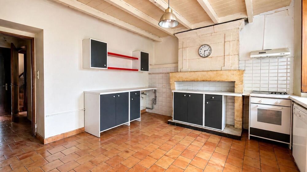 Maison au calme avec grand terrain à Cars