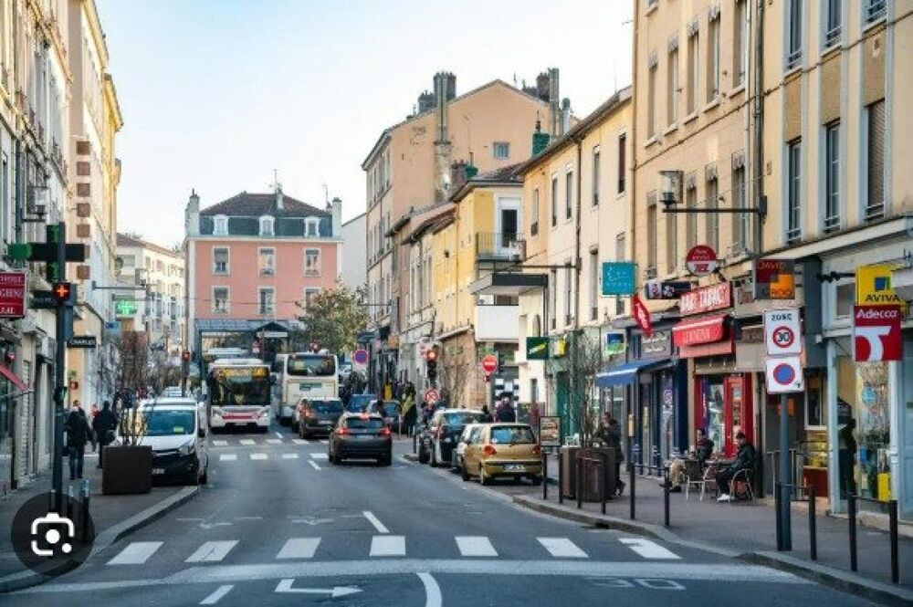   Local commercial activité boucherie 