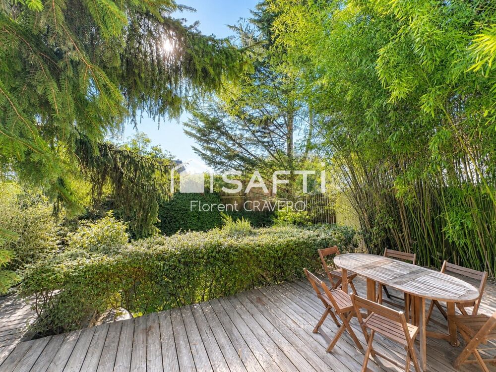 Maison familiale 5 chambres avec jardin, dépendance et deux terrasses